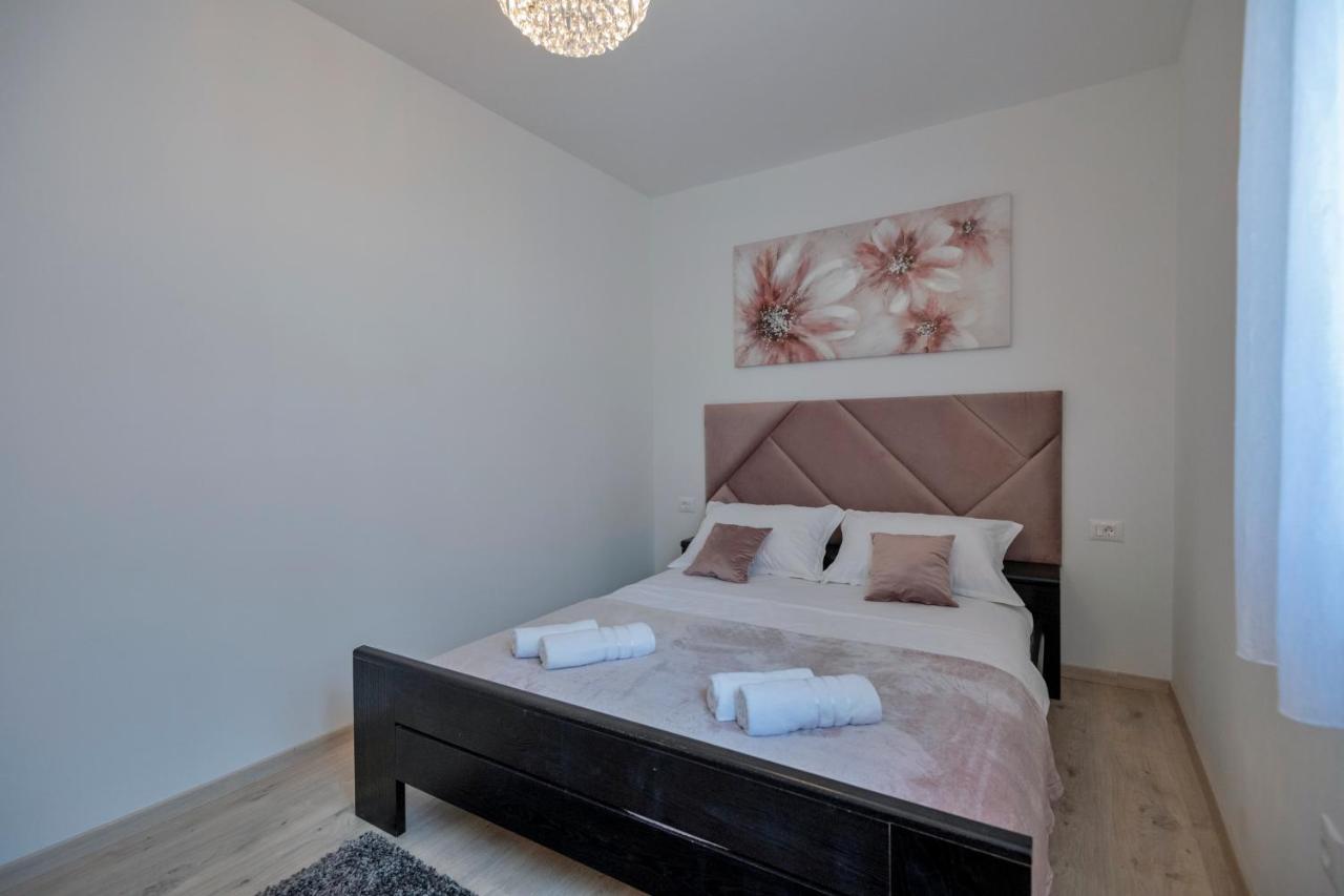 Luxury Apartment Makarska 2Min From Beach מראה חיצוני תמונה