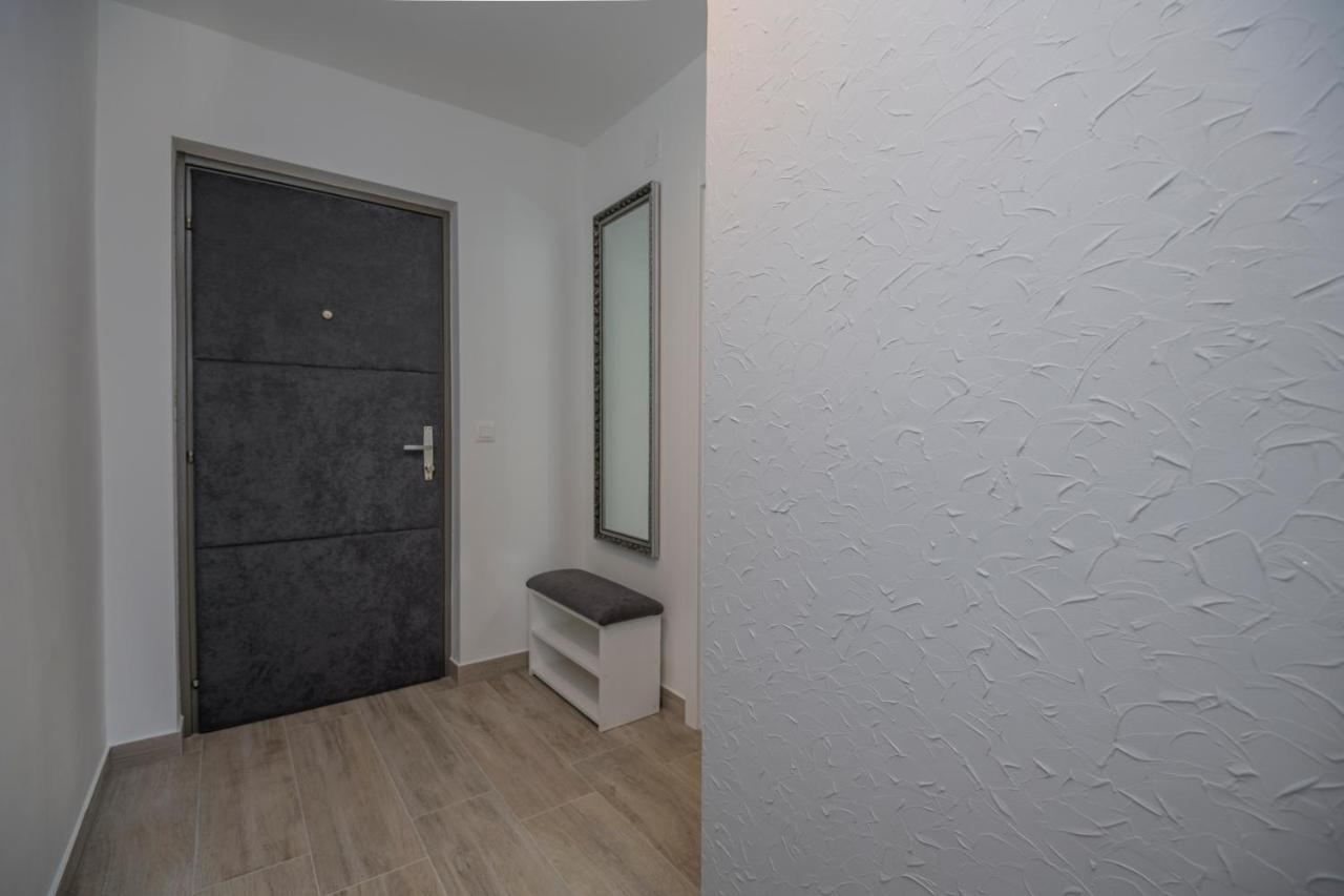 Luxury Apartment Makarska 2Min From Beach מראה חיצוני תמונה